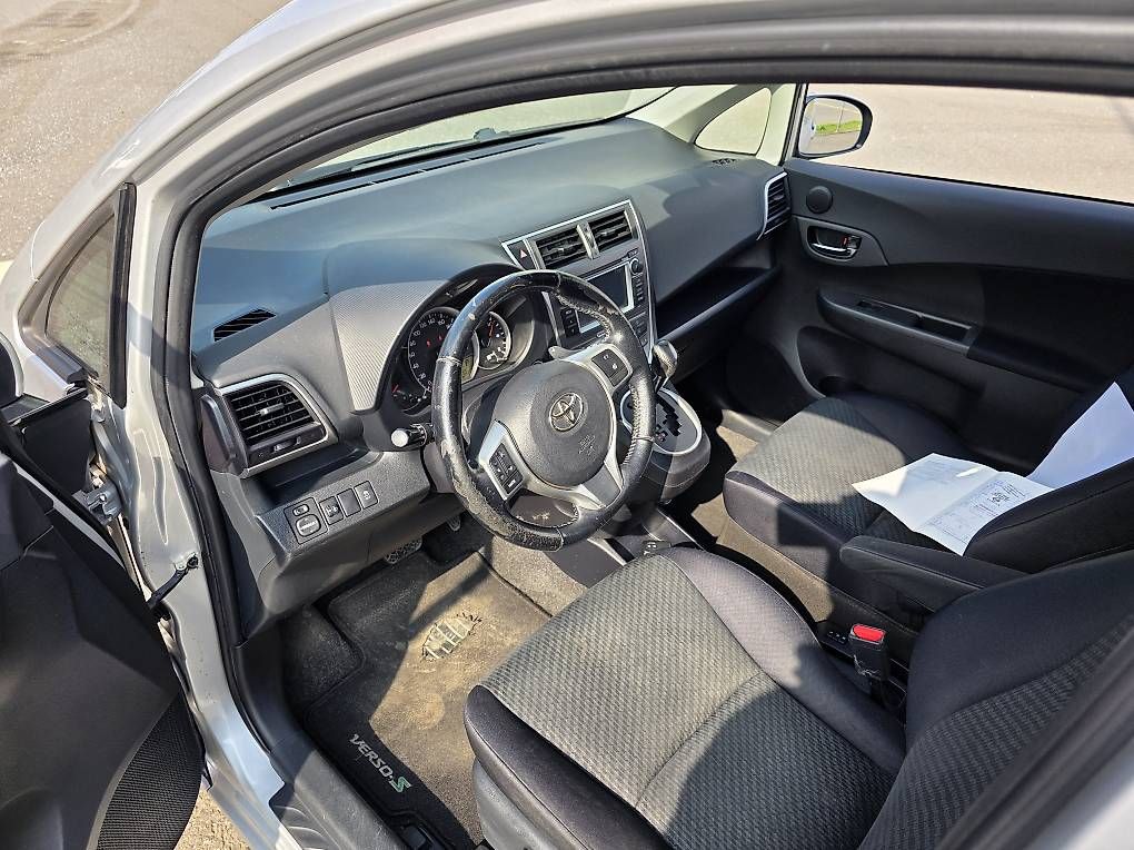 Automobili: Toyota Verso-S Automantica – Usato da Cadenazzo venduto da LuismacchineSagl 4