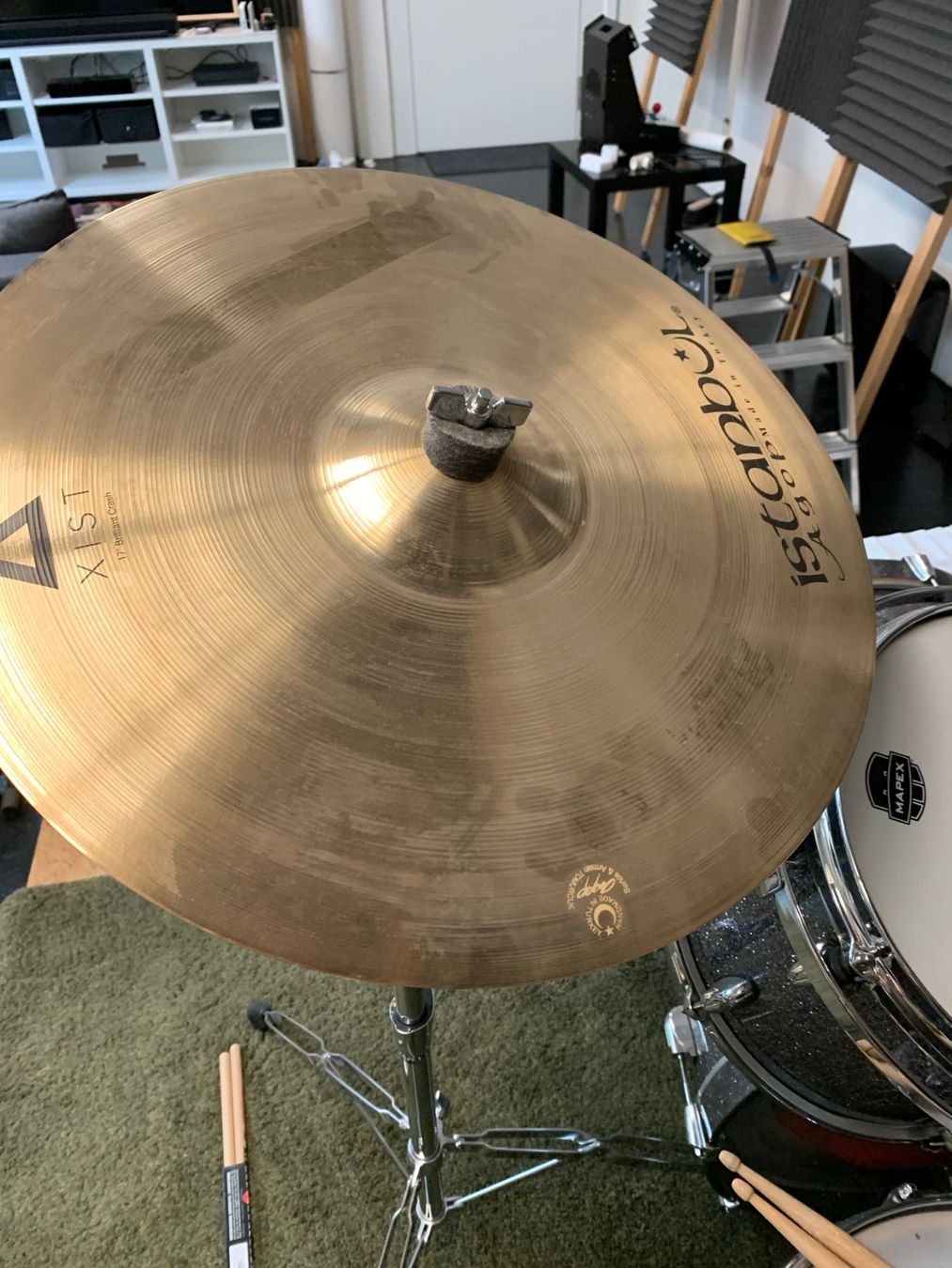 Strumenti musicali: Gretsch Drum Renown Maple inklusive komplette Hardware – Usato da Bern venduto da Illustres 8