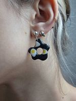 Neue handgefertigte Ohrringe 