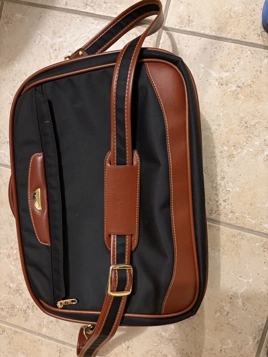 Sonstige Kleidung & Accessoires: Taschen  – Gebraucht aus Leuggern von urs_c5xj