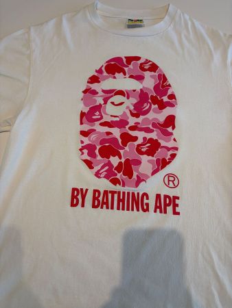 A Bathing Ape T-Shirt weiss pink Logo Grösse L