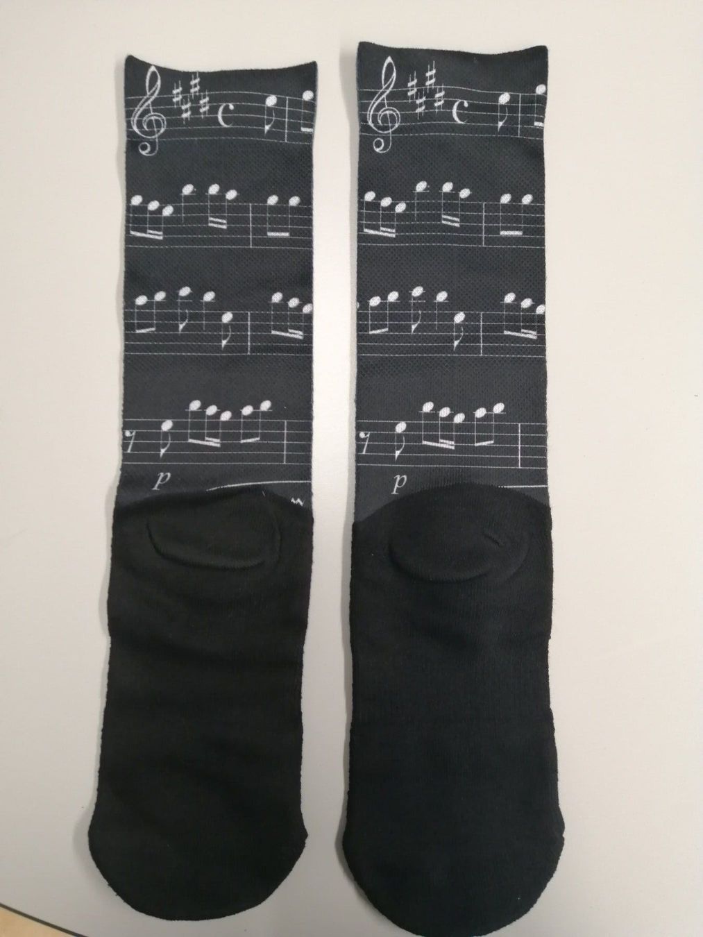 Socken: Socken schwarz Musik Noten Neu – Neu (gemäss Beschreibung) aus Nidau von Beritundpan 1