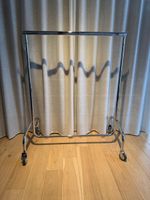 Kleiderstange Chrom mit Rollen