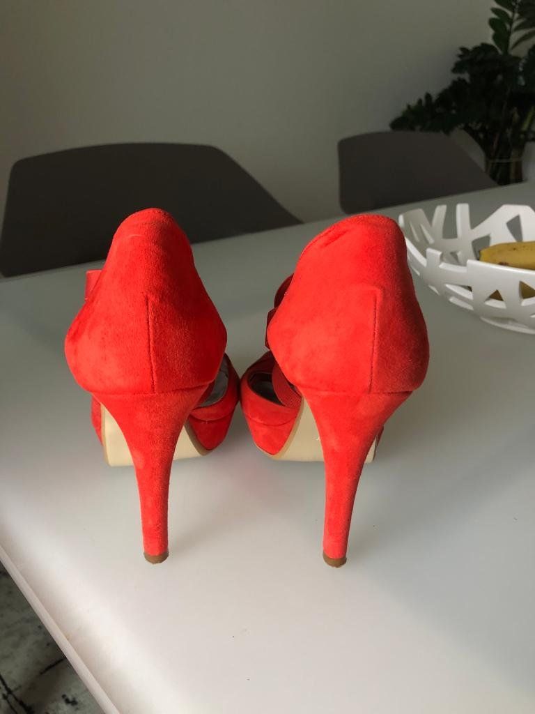 Scarpe da donna: Sandalles à talons – Usato da Neuchâtel venduto da Stwatch 2