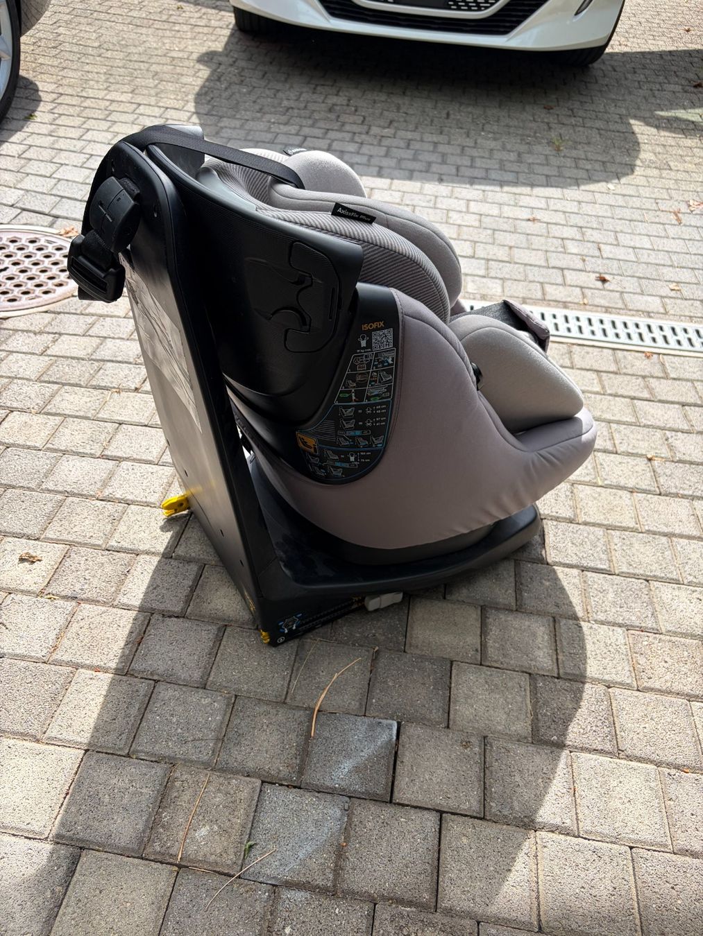 Maxi-Cosi Auto-Kindersitze: Kindersitz Maxi-Cosi AxissFix Plus – Gebraucht aus Zürich von sibylle_ZH 1