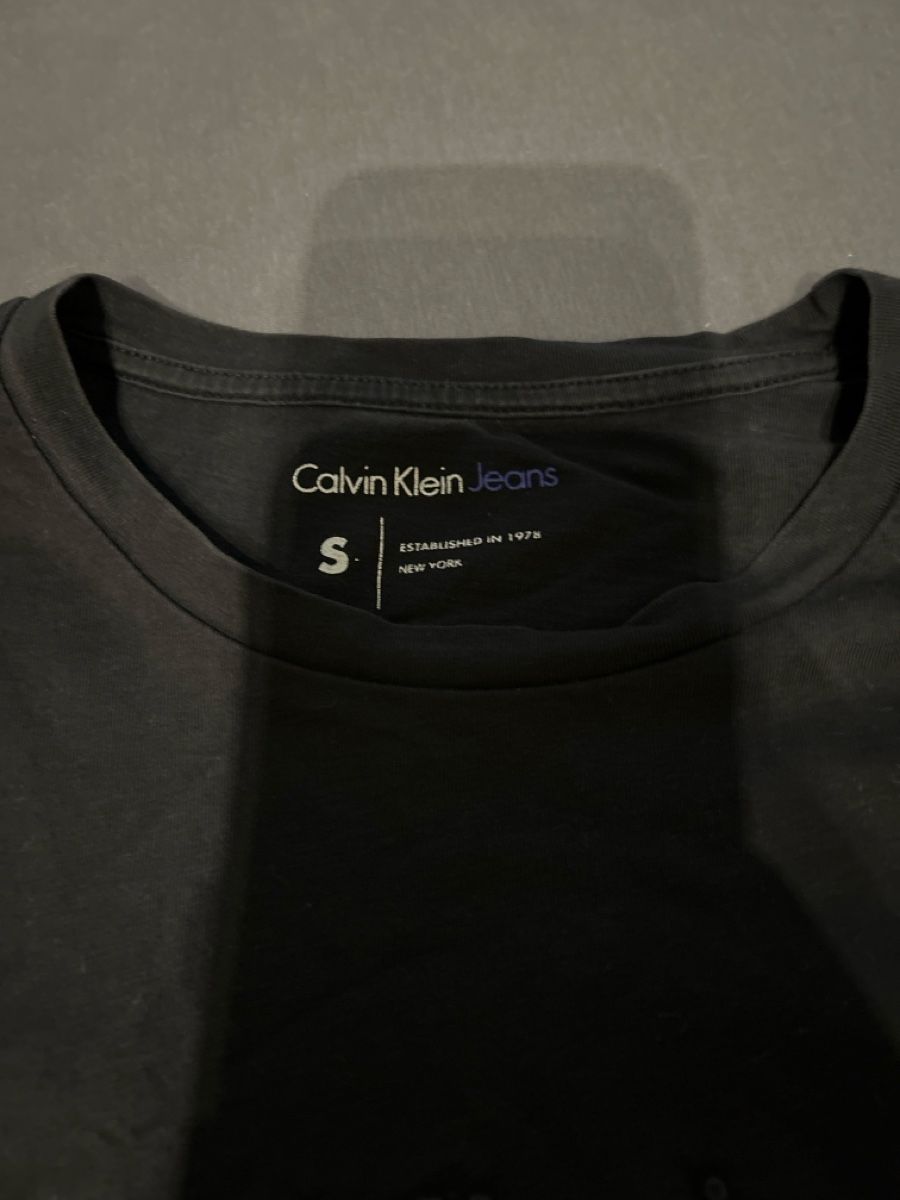 Calvin Klein T-Shirts: Calvin Klein Tshirt – Neu (gemäss Beschreibung) aus Hünenberg See von nca_dmg6 3