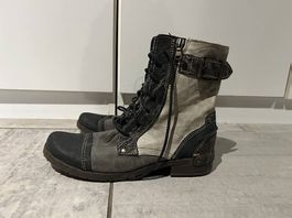 Handgemachte Schuhe aus Italien mit Echtleder