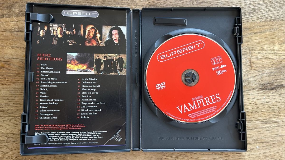Tutti i DVDs: John Carpenter’s Vampires SUPERBIT – Usato da Lugano venduto da bad_2t9b 2