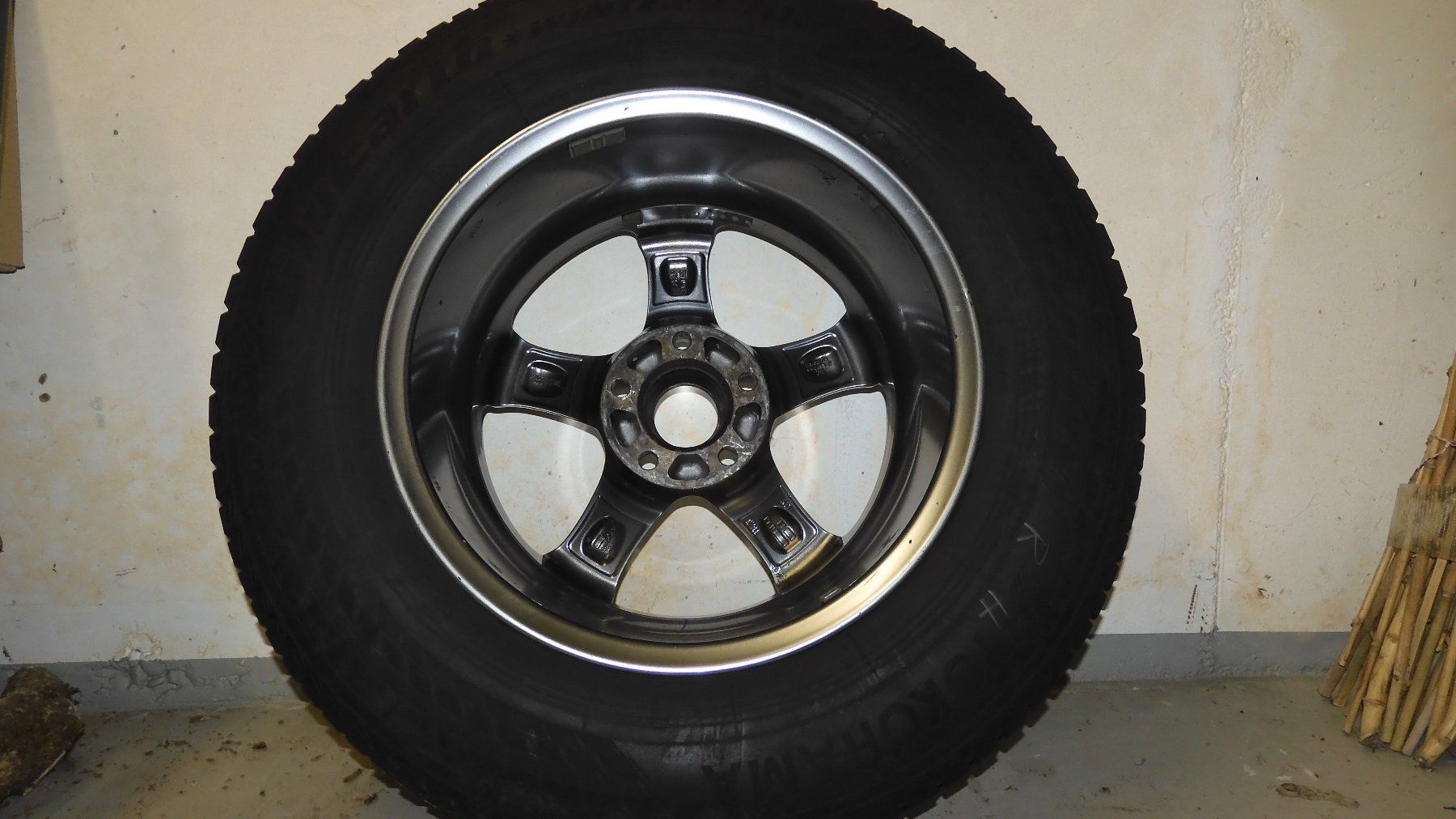 Hyundai Pneumatici & Ruote complete: Hyundai  ix35 Kompletträder – Usato da Inkwil venduto da PeMat 1