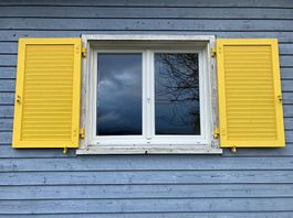 Fensterläden- Fensterladen, Alu, mit Rückhalter