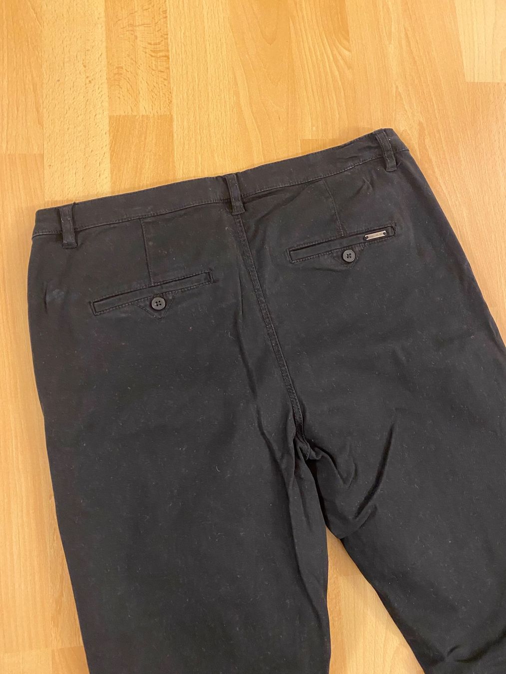 C&A Pantaloni: Hose schwarz Gr 38 – Usato da Zürich venduto da Herbion1 3
