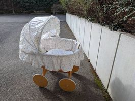 Berceau sur roulettes