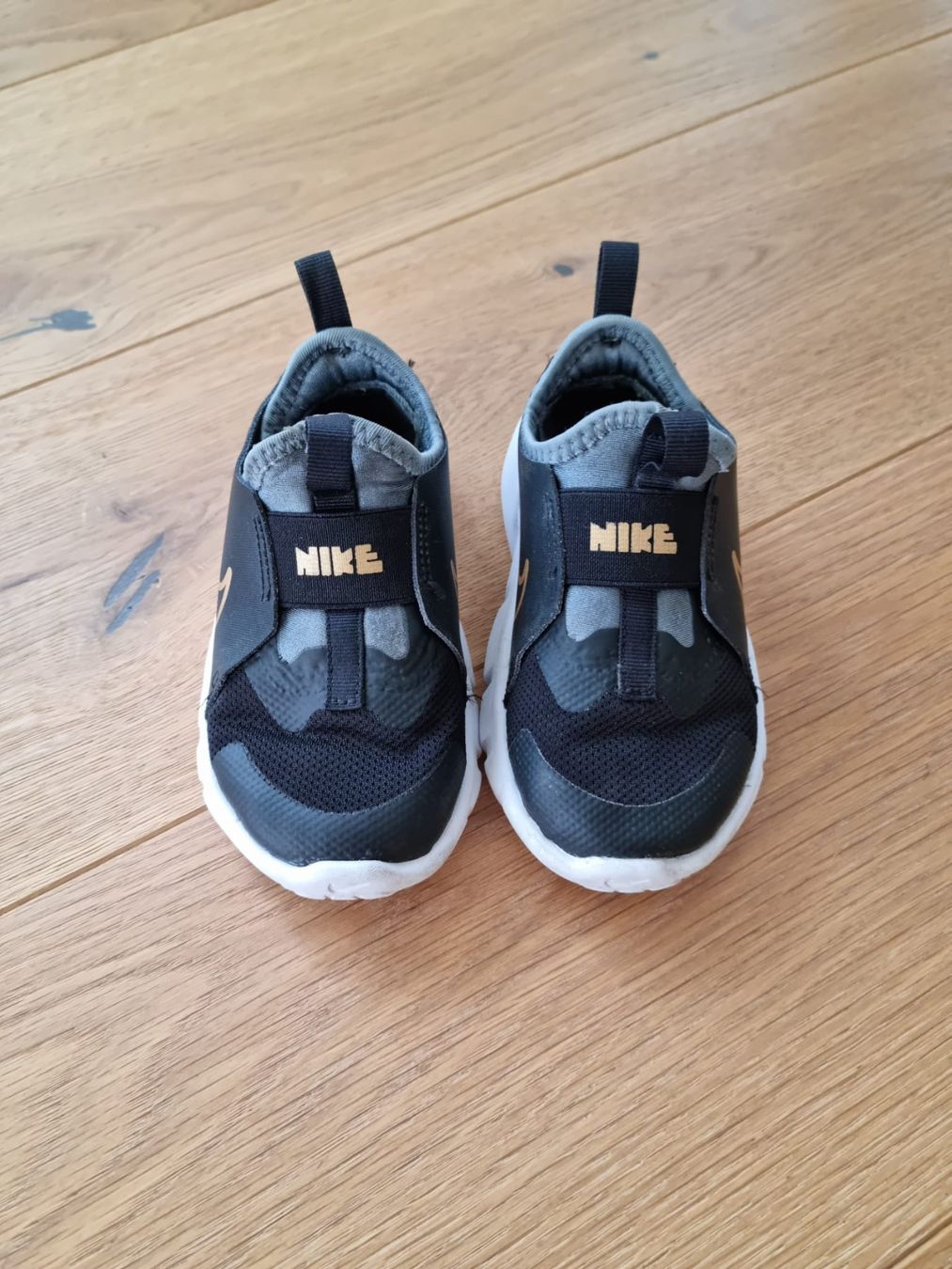Nike Chaussures garçon: Sneakers Nike, Grösse 25 – D'occasion à Laupen ZH par jbu_m9st 1