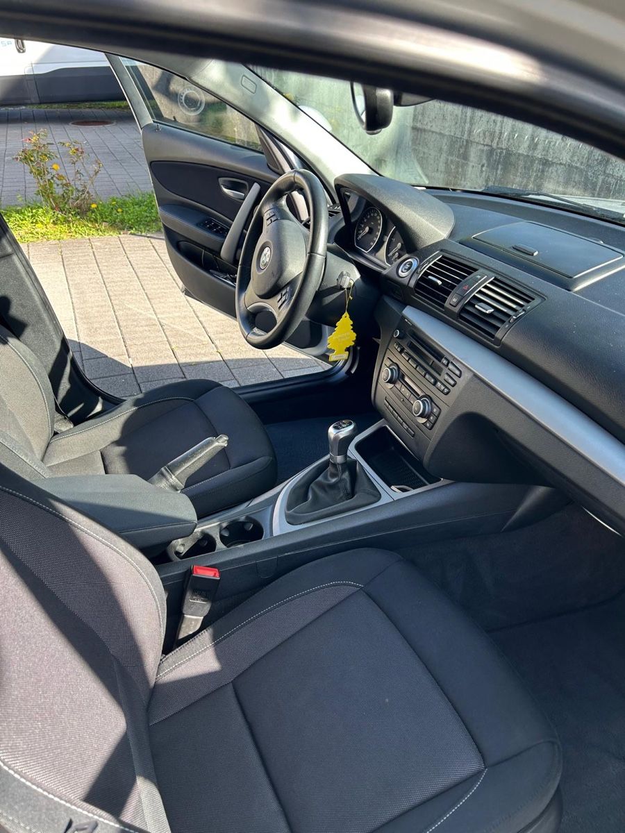 BMW Automobili: Bmw 118d 2010 – Usato da Zürich venduto da luk_nhp2 5