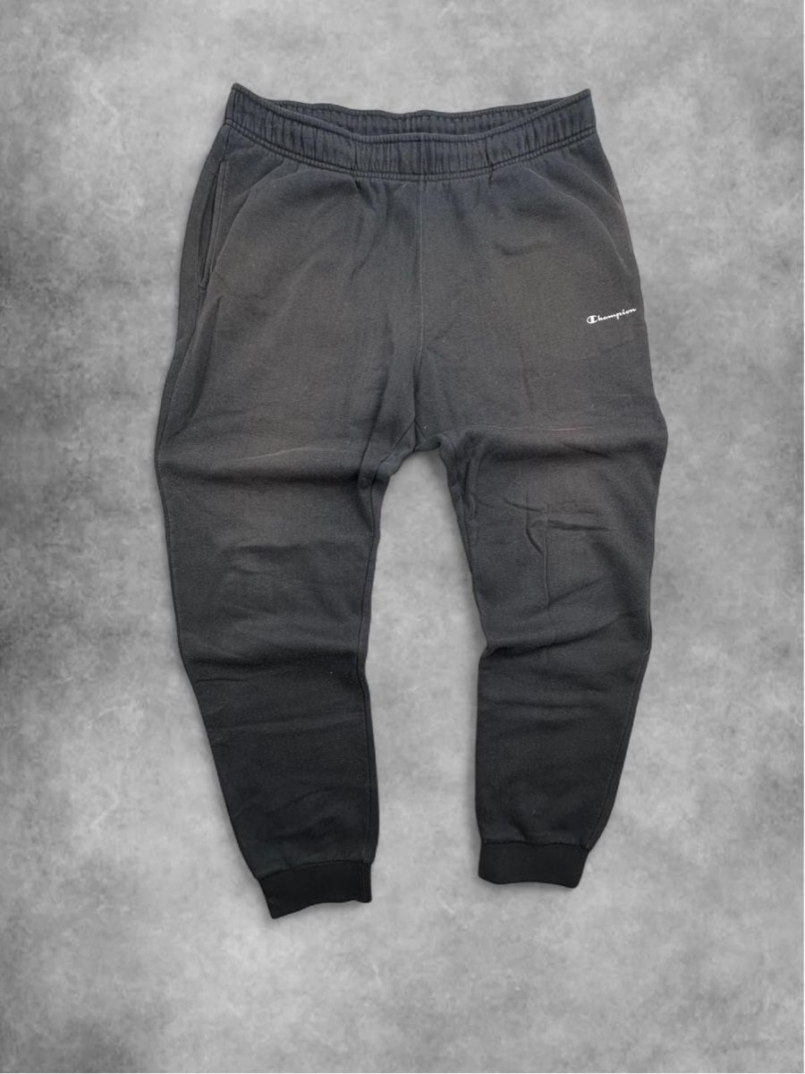 Champion Hosen: Champion sweatpants – Gebraucht aus Erlinsbach SO von TogaResell