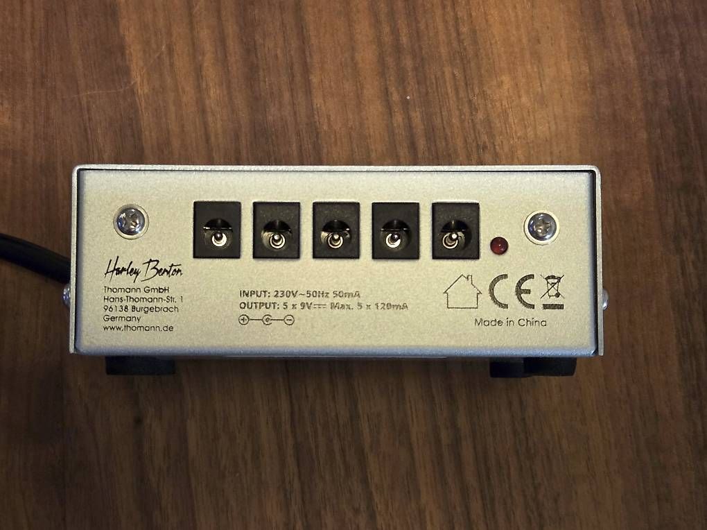 Strumenti musicali: Harley Benton PowerPlant Junior Pedal-Netzteil – Usato da Wettingen venduto da Allmilchigsinn 2