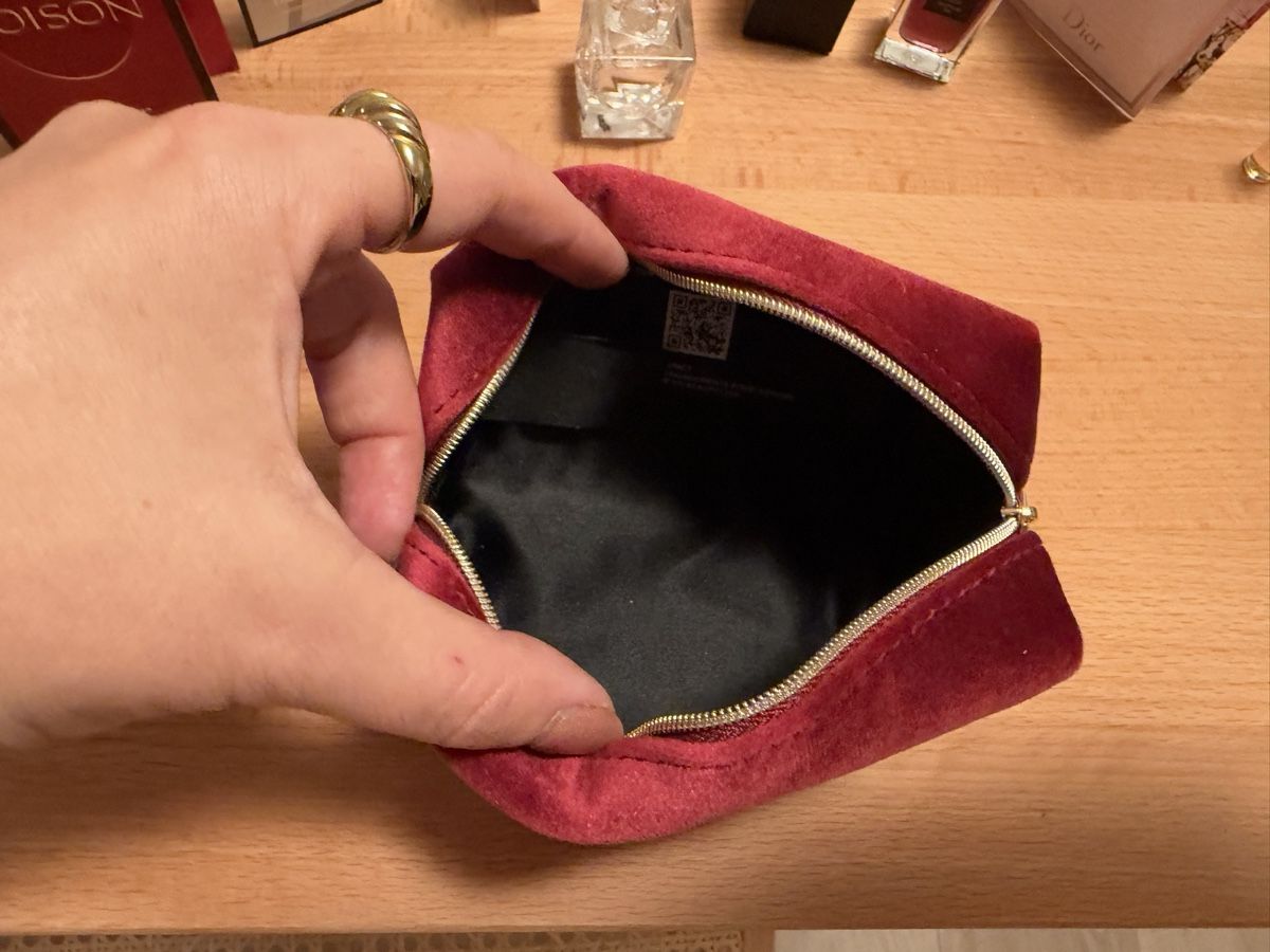 Saint Laurent Kosmetikkoffer: YSL Necessaire mit Duftproben – Neu (gemäss Beschreibung) aus Zürich von eva_2rnq 2