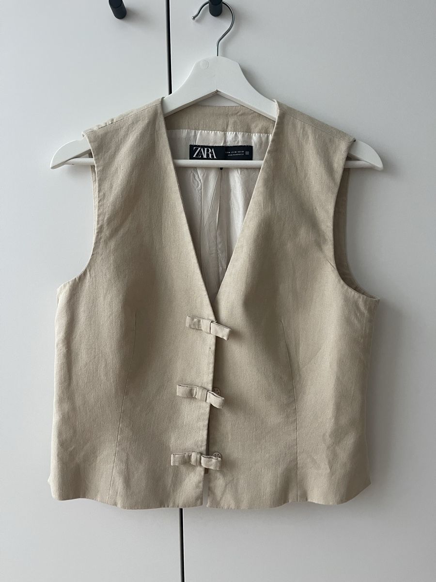 Zara Gilets & Westen: Gilet mit kleinen Maschen – Gebraucht aus Zürich von chouette1702