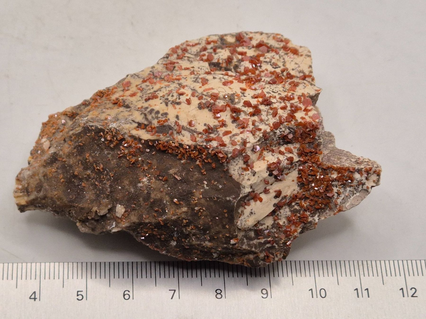 Minerali & Pietre curative: Vanadinit  Neufund Marokko (123) – Nuovo e nell'imballaggio originale da Winterthur venduto da LukasMineralienOase 3