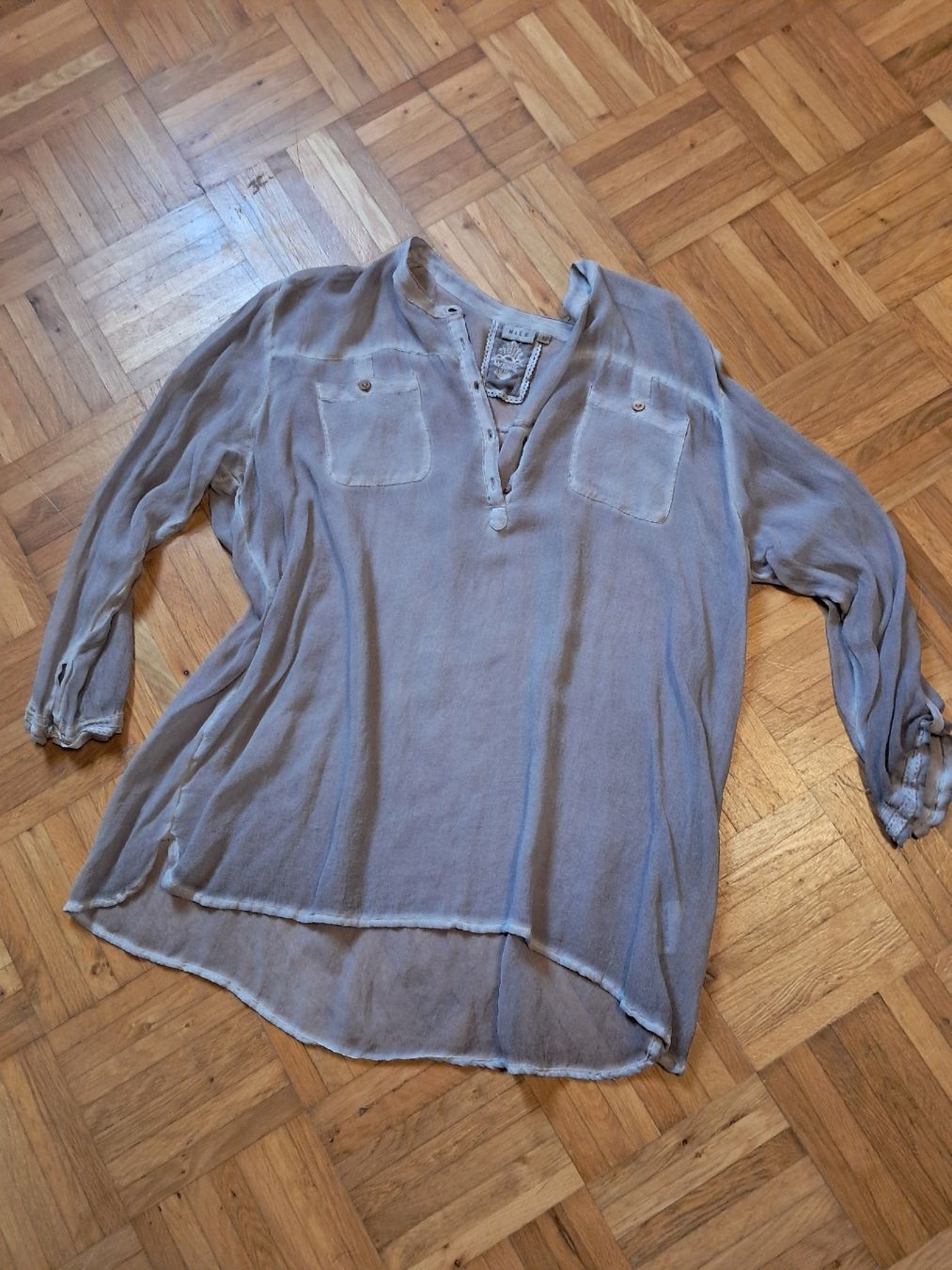 Nile Blusen: Nile Seidenbluse M bis L – Gebraucht aus Kefikon TG von theratpack20 7