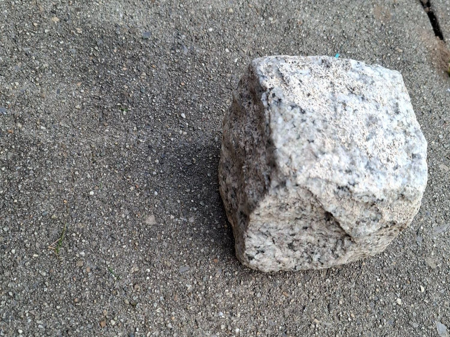 Pierres & tuiles: Granit Pflasterseine – D'occasion à Adligenswil par Exnovo 1