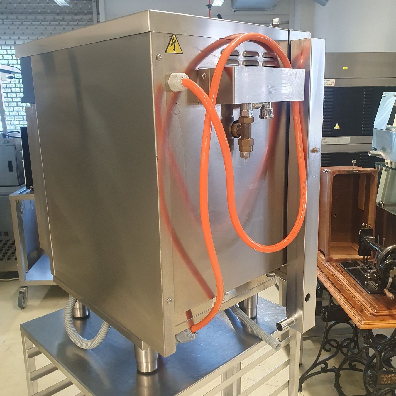 Electrolux Elettrodomestici da cucina: Electrolux  Druckdamfer – Usato da Niederwangen BE venduto da HasGastrobedarf 2