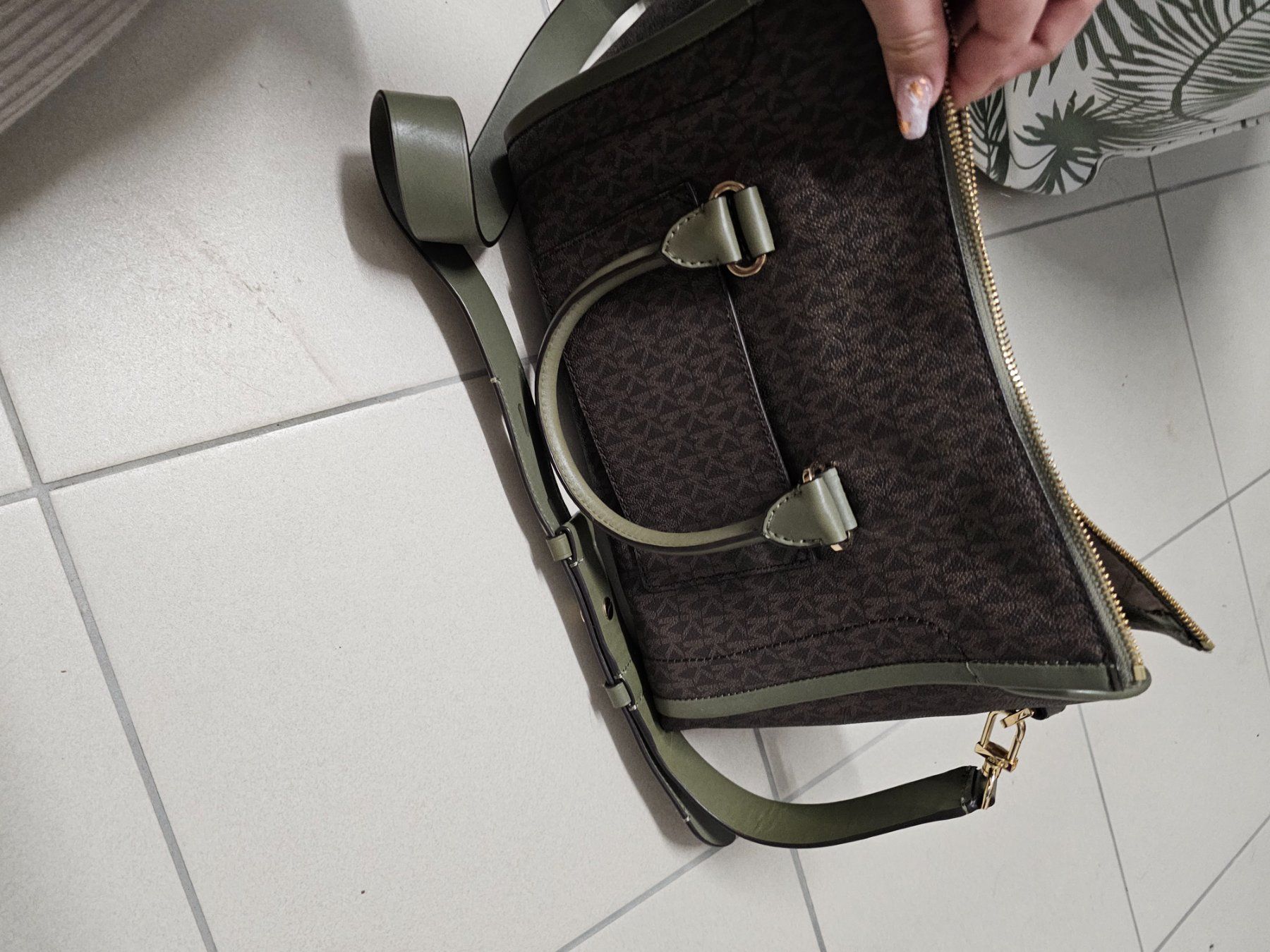 Michael Kors Borse da donna: Michael Kors Tasche – Nuovo (secondo la descrizione) da Berg TG venduto da lisboa.sky 2