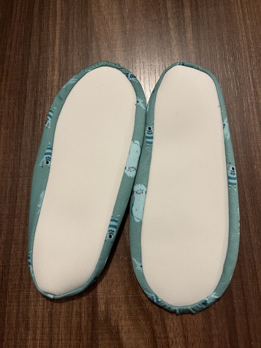 Schuhe für Jungen: Hausschuhe Kinder Grösse 34 NEU – Neu und originalverpackt aus Sierre von black.box 1