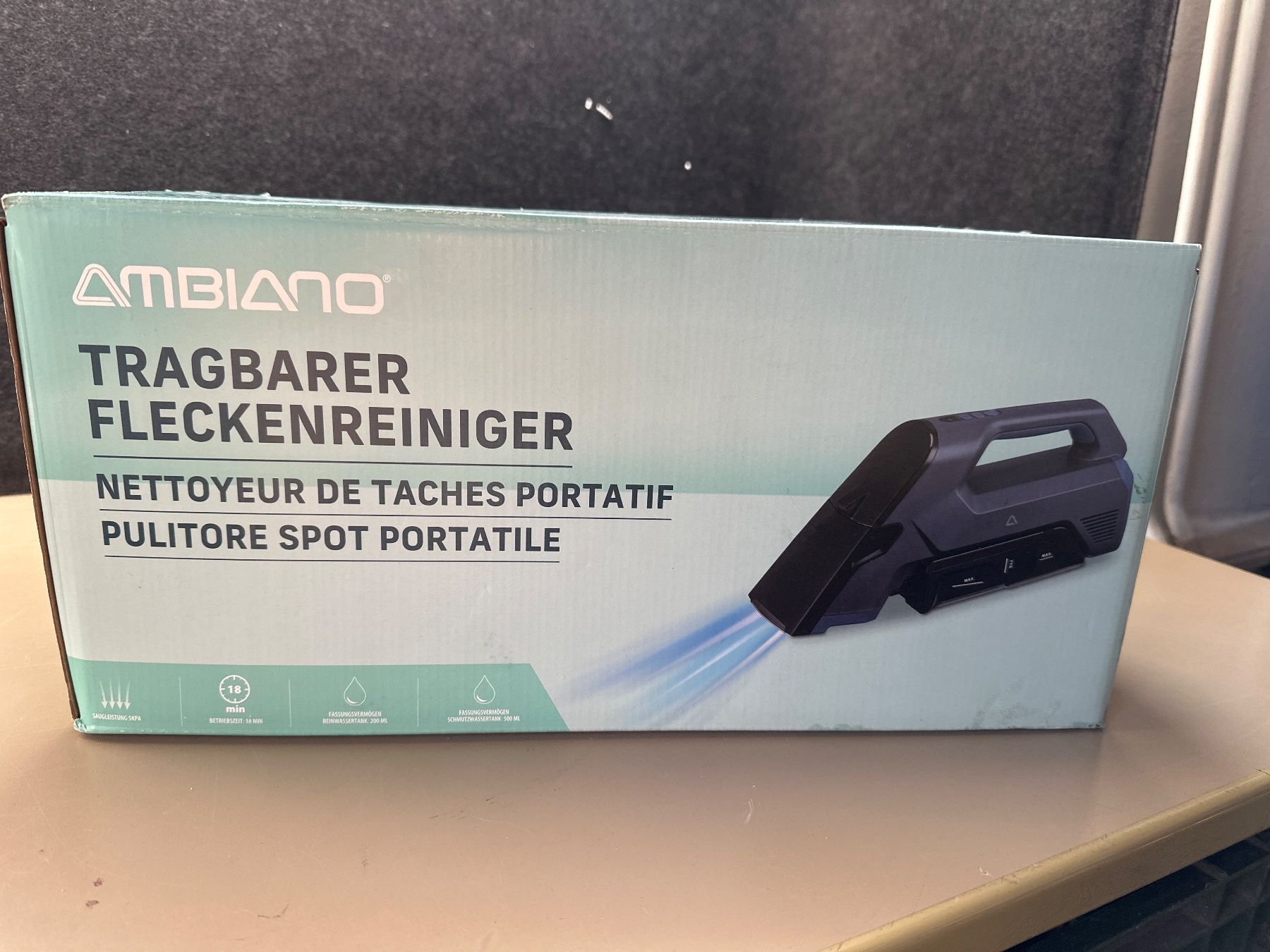 Prodotti di pulizia: Tragbarer Fleckenreiniger NEU – Nuovo e nell'imballaggio originale da Brügg BE venduto da TSP02