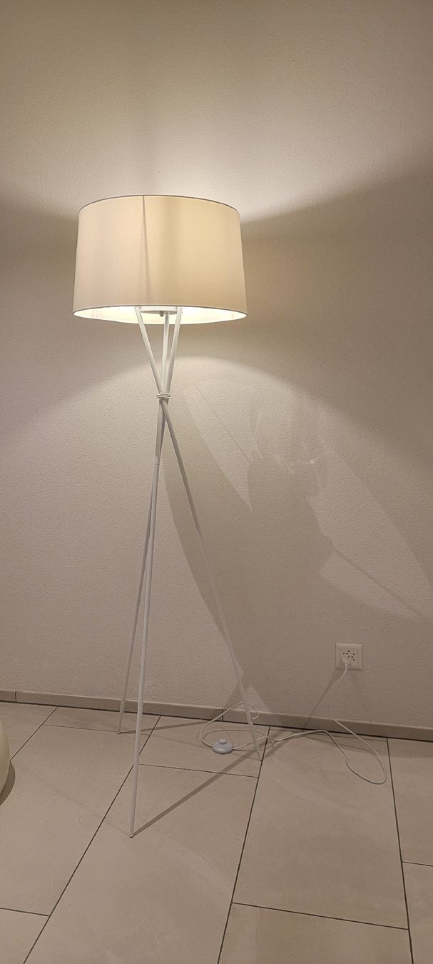 Lampen: Stehlampe – Gebraucht aus Remetschwil von Smitt 3