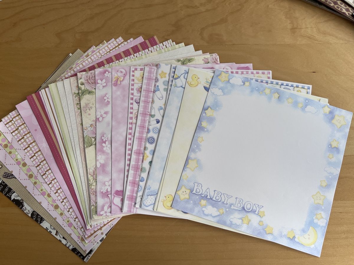 Papiere: Scrapbooking lot de feuilles  – Gebraucht aus Bernex von isa_c5fr 3
