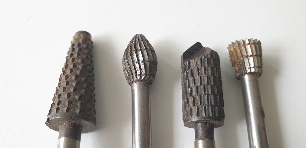 Tous les outils: Outil - lot de 4 fraises – D'occasion à Yverdon-les-Bains par sebwi 2