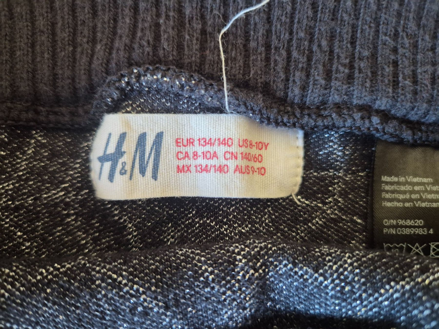 H&M Kleider & Röcke: H&M Strickrock Gr. 134/140 mit Spinnennetz – Gebraucht aus Veyras von kanema 1