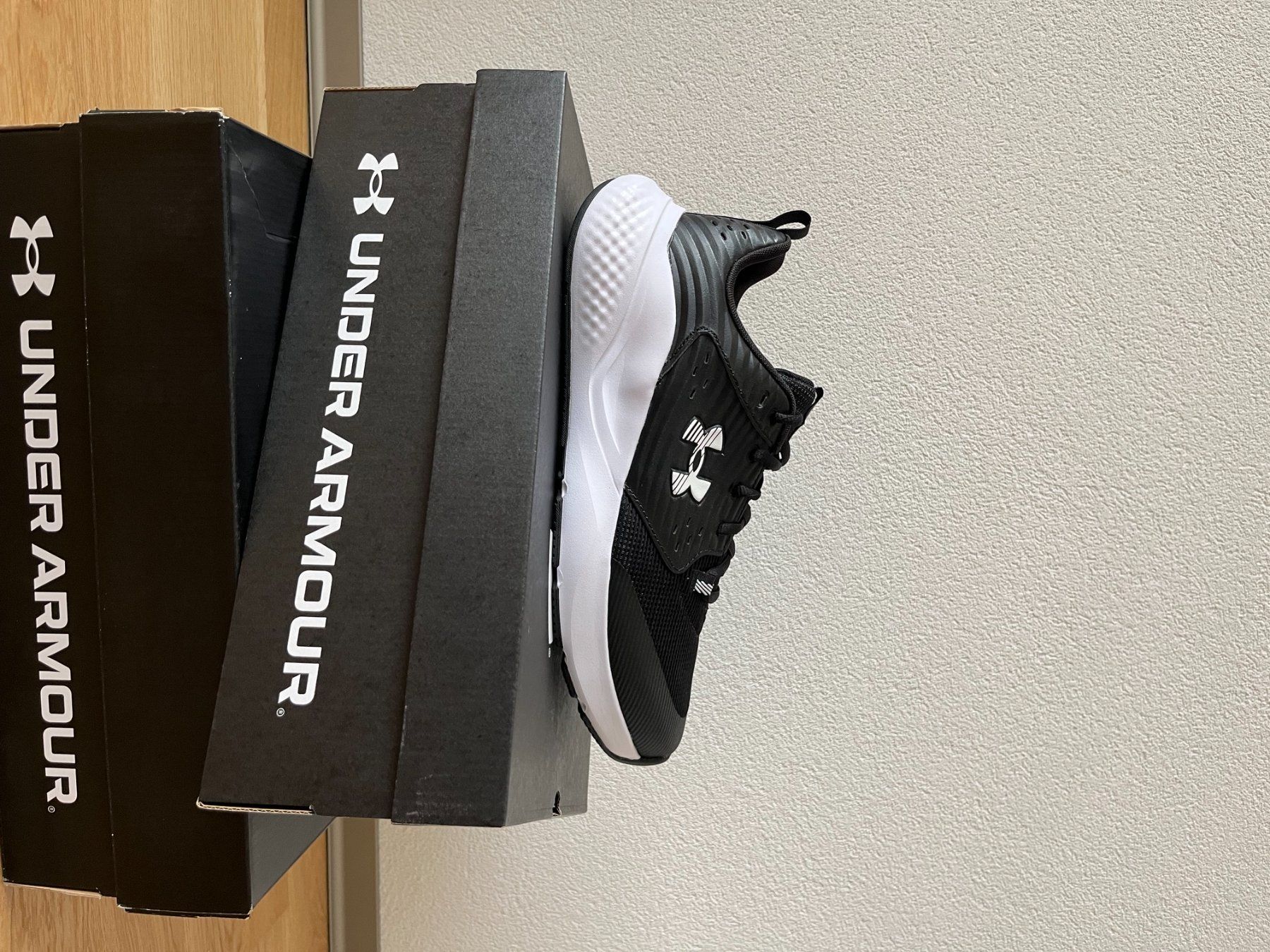 Under Armour Scarpe da uomo: Under Armour Charged Commit TR 4 taille 44.5 - Neuves – Nuovo e nell'imballaggio originale da Argnou (Ayent) venduto da Duckcifer 1