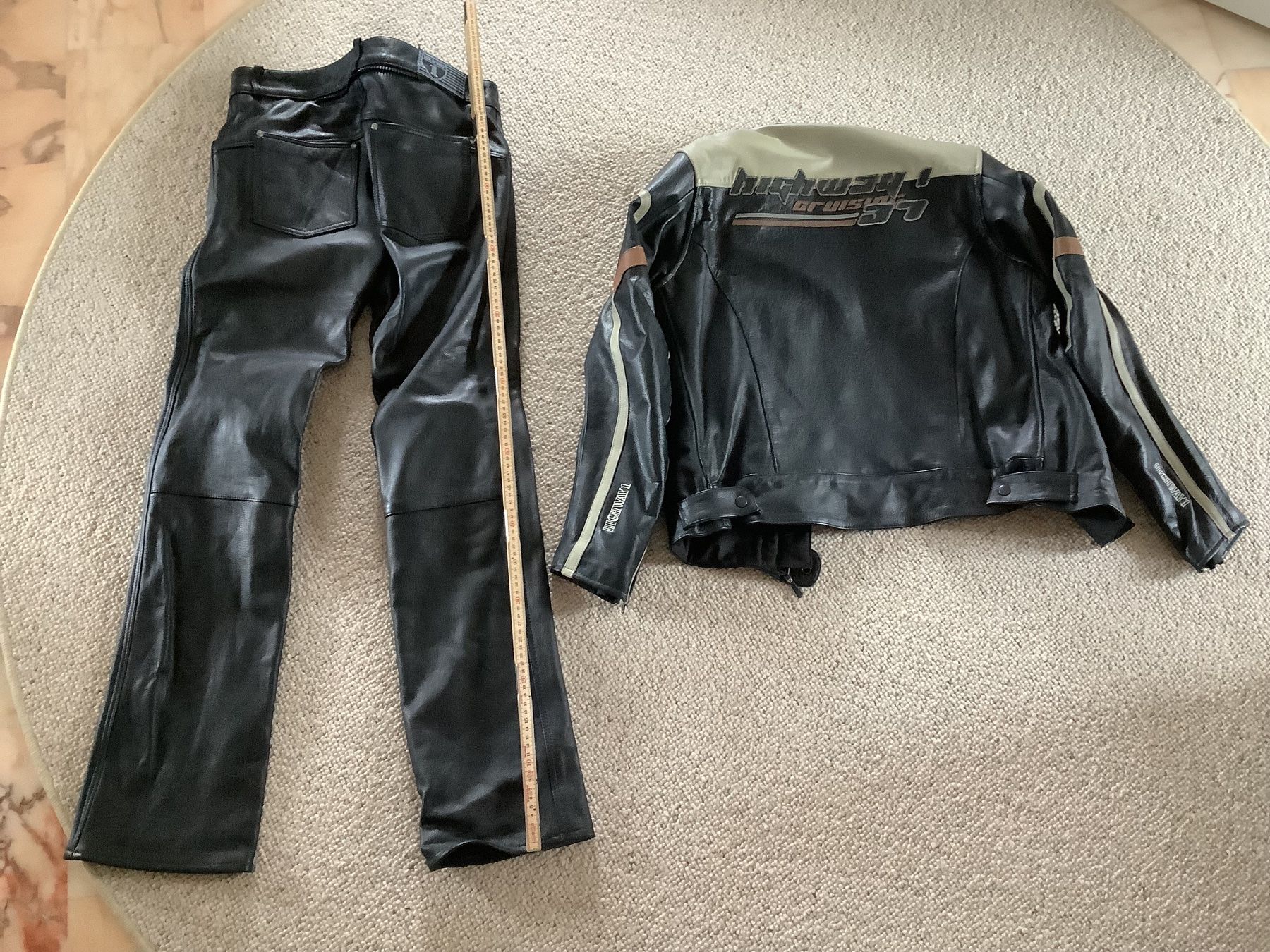 Lotti di vestiti: Motorrad Lederjacke mit Lederhose, Chopper Harley Highway 1 – Nuovo (secondo la descrizione) da Mauren venduto da Aero1094 5