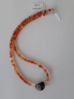 Handgemacht und neu: zarte Carneolkette mit Rauchquarz
