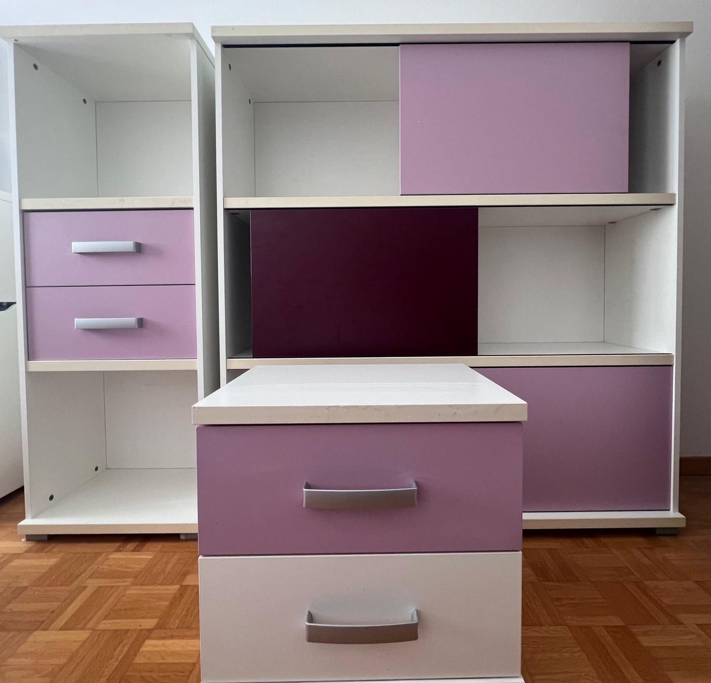 Cassettiere: Jugendzimmer Möbel – Usato da Arbon venduto da Hrebec 1