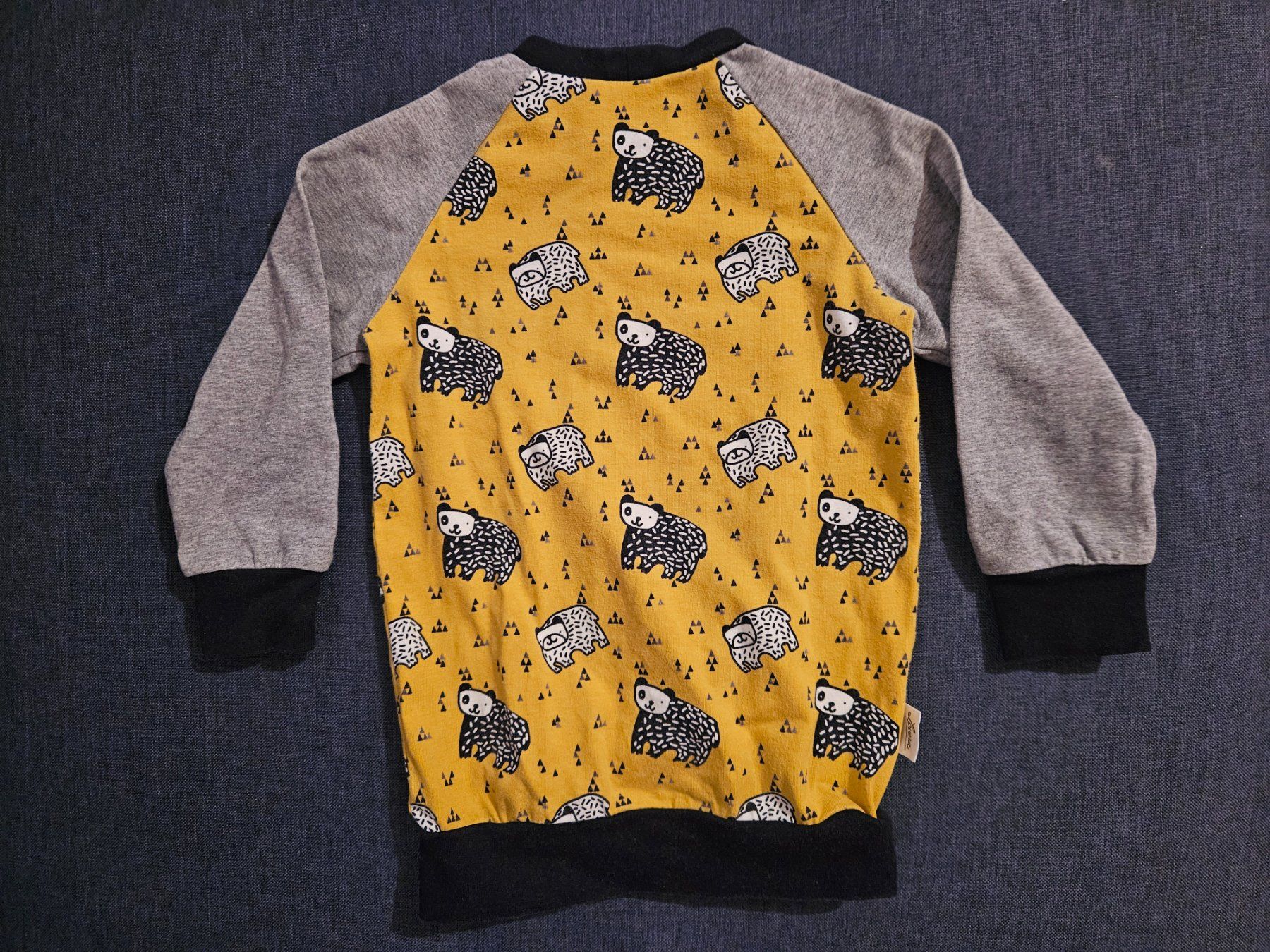 Pulls et sweat-shirts: Pullover Gr. 86 – D'occasion à Worb par jun_fj8w 1