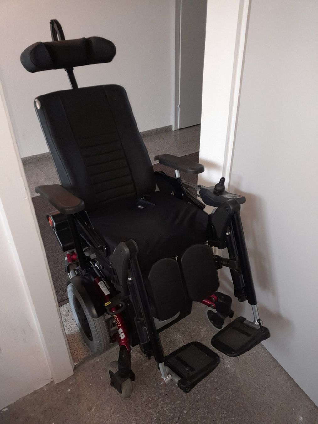 Sedie a rotelle: INVACARE  elektrischer Rollstuhl TDX – Usato da Berg TG venduto da Mercur12 1