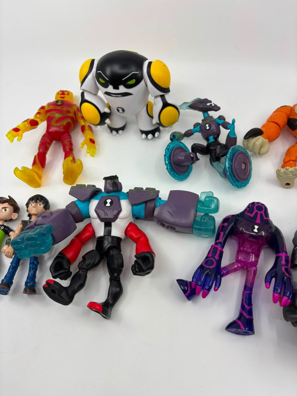 Figuren: Diverse Ben 10 Figuren – Gebraucht aus Herisau von Seyashop1 2
