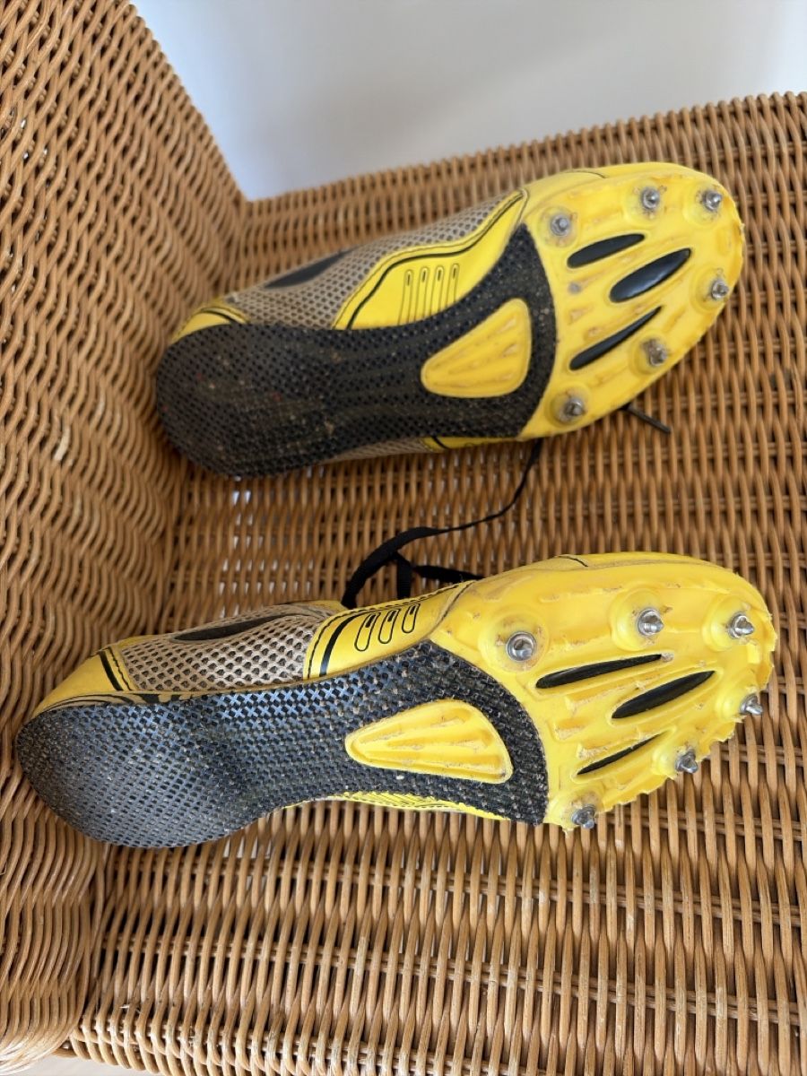 Brooks Scarpe da uomo: Nagelschuhe Brooks Grösse 40.5 – Usato da Wangen SZ venduto da Yz74 1