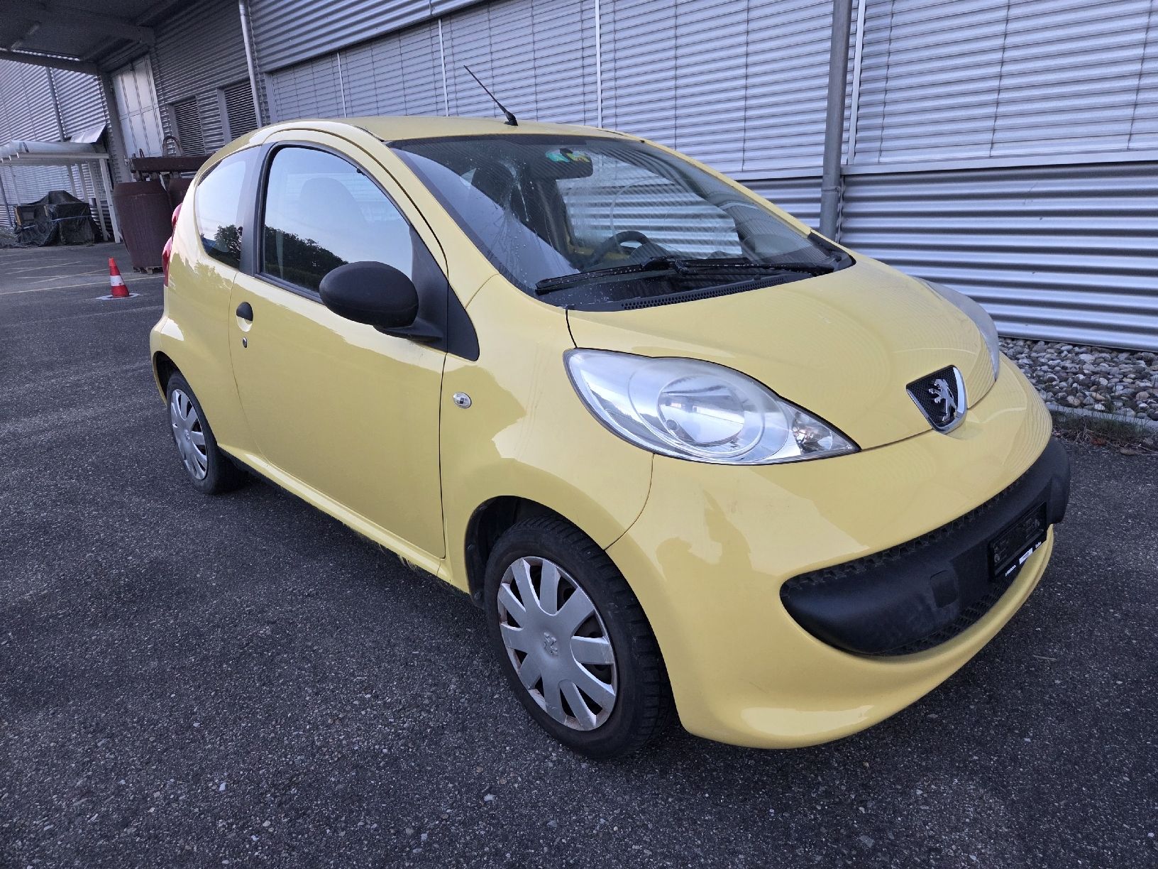 Peugeot Automobili: Peugeot 107 – Usato da Solothurn venduto da LYRELA