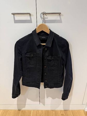 Schwarze Jeansjacke