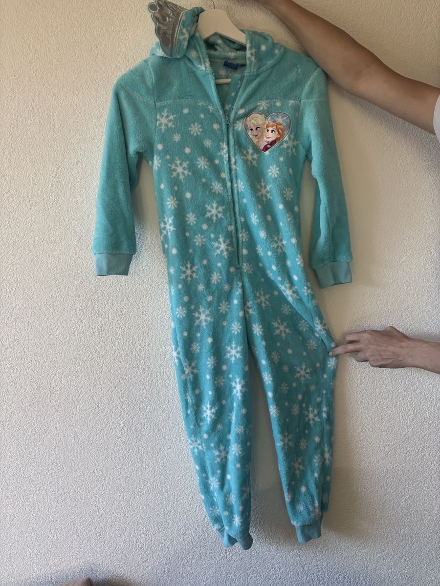 Disney Pyjamas & Ähnliches: Kinder Pyjama – Gebraucht aus Arbon von Ursula_566