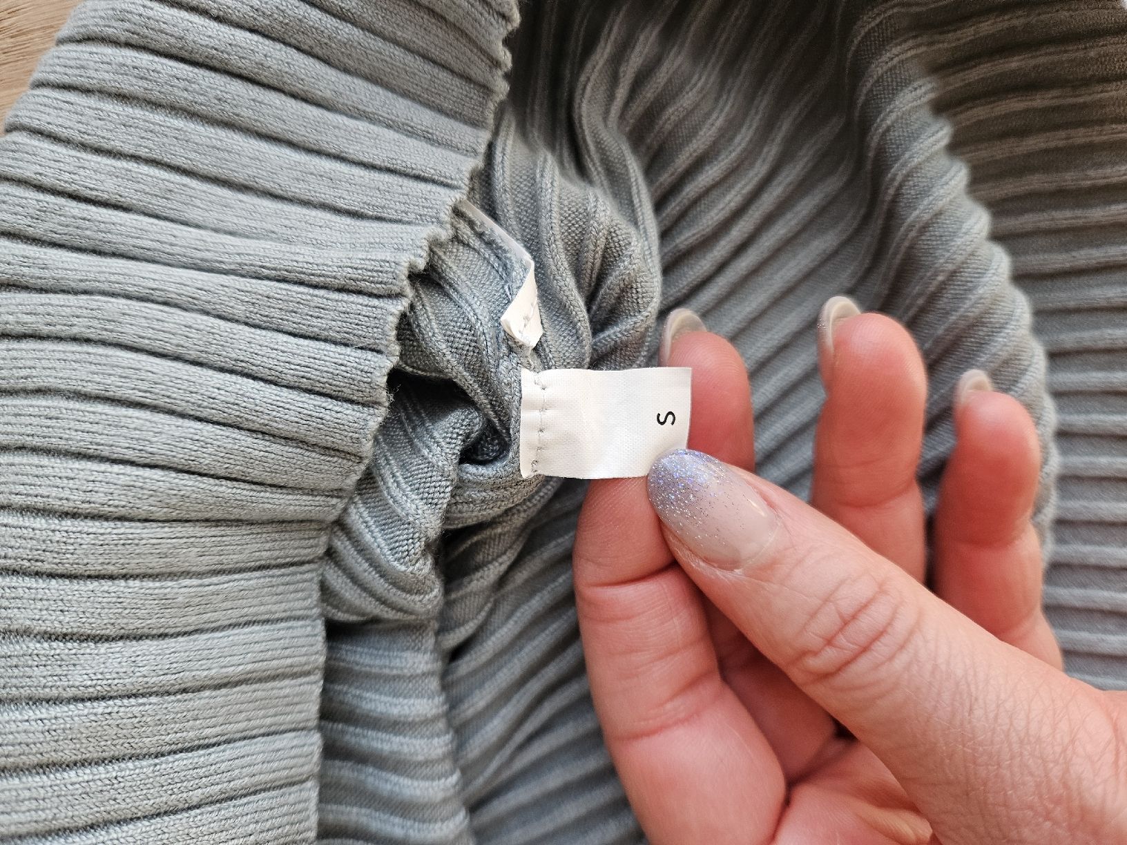 Pullover & Sweatshirts: Rollkragenpullover – Gebraucht aus Effretikon von Shopmycloset8 1