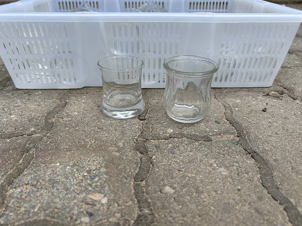 Vase & Récipients: Caisse de petits vases  20 CHF – D'occasion à Sion par yay_d8xc 2