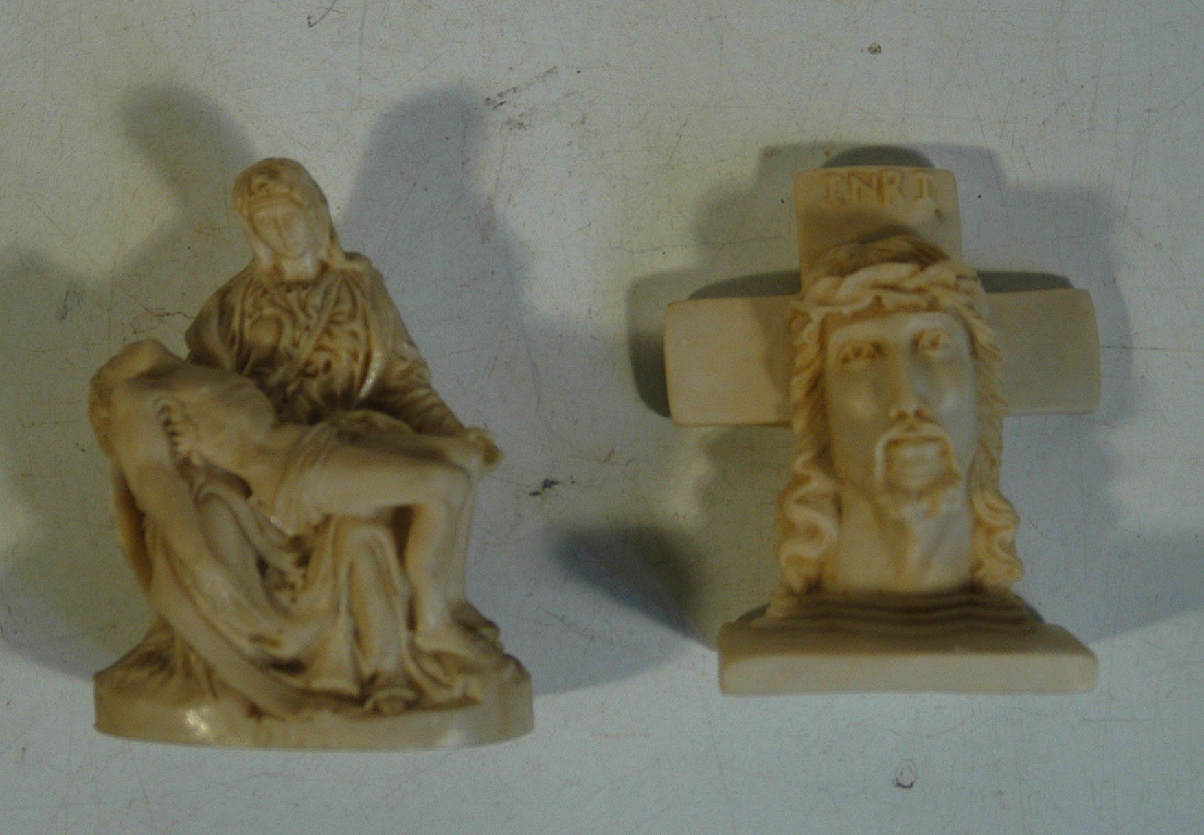 Statuette: 2-teiliges Set: Jesus und Maria Figuren – Usato da Herisau venduto da Wisen