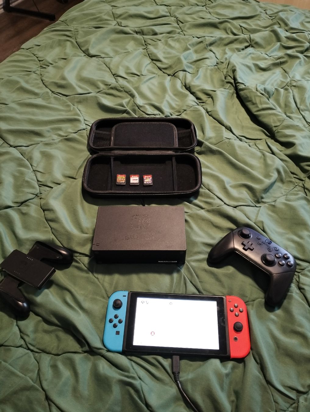 Nintendo Consoles: Nintendo switch mit viel zubehör – D'occasion à Wasen im Emmental par Kinza