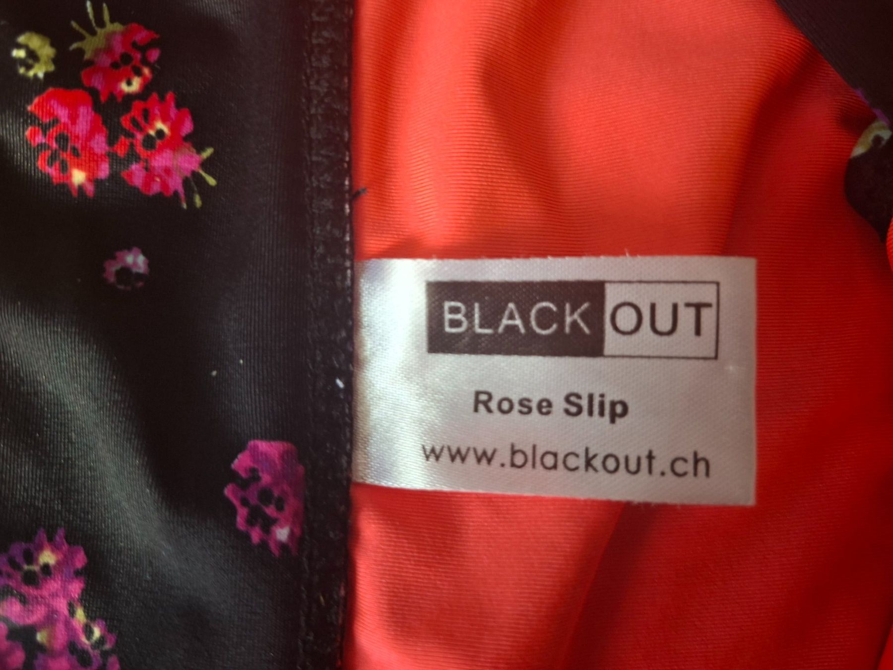Costumi da bagno & Bikini: Bikini Gr. 38/40 BLACKOUT schwarz mit Blumen – Nuovo (secondo la descrizione) da Rüttenen venduto da Pinie14 4