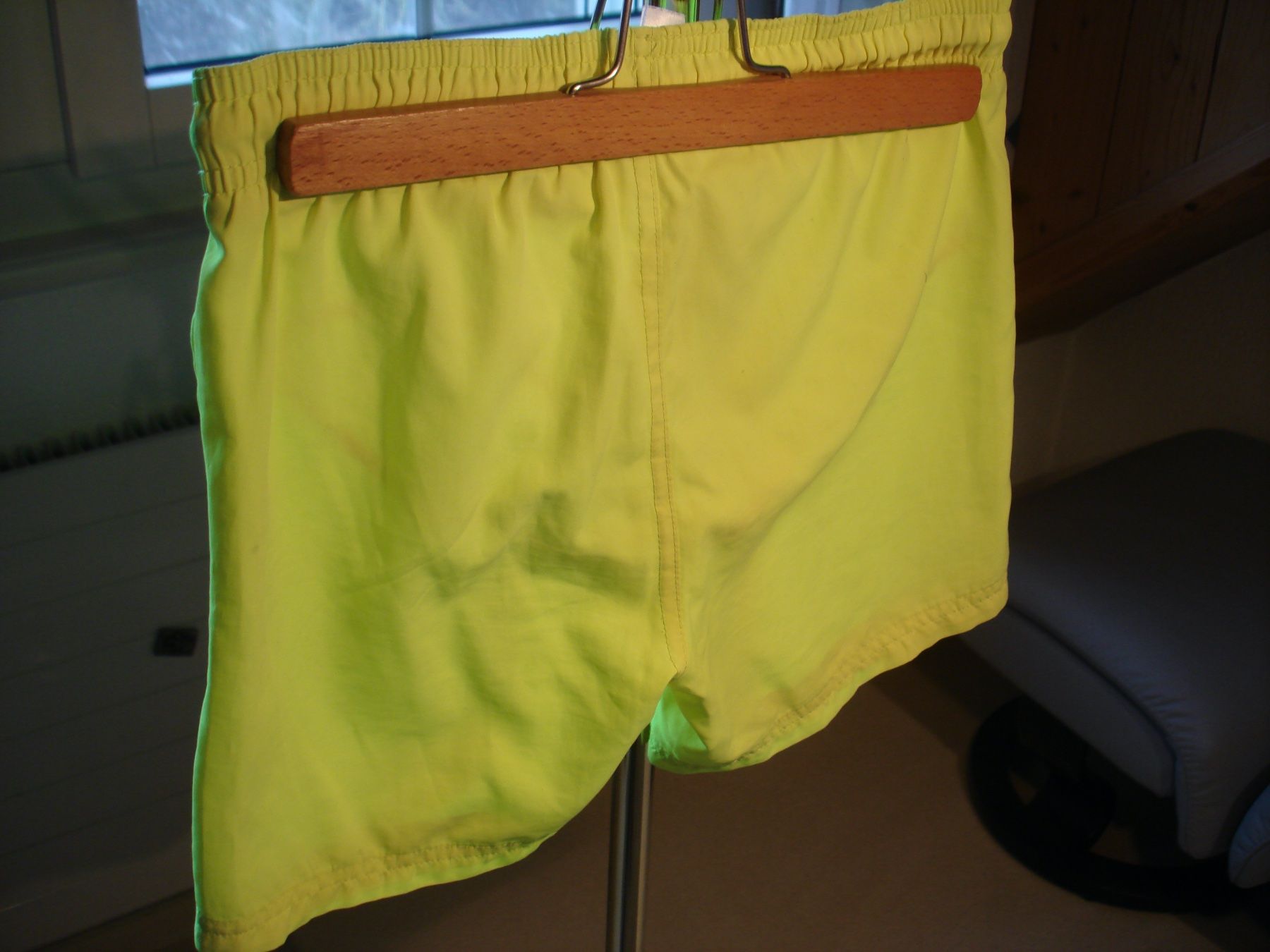 Costumi da bagno: Badeshorts knallgelb Gr. 122 mit Bindeband & Meshfutter – Usato da Boswil venduto da LuziaB01 1